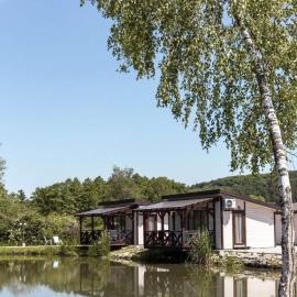 Будинки для відпочинку Lake House, hôtel à Rakovets