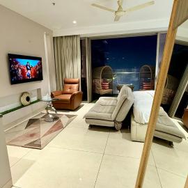 Luxury Studios Key 3