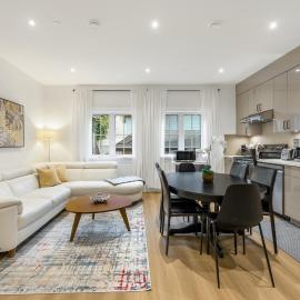 Brand-new Luxury Dunbar 4BR Home - Sleeps 10 - Near UBC, Parks, Beaches & Shops, hotel a Vancouver