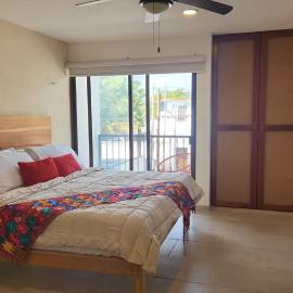 Modern loft with AC near Paseo Montejo - El Rosal, hotel v mestu Mérida