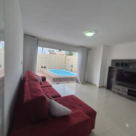 Casa com piscina