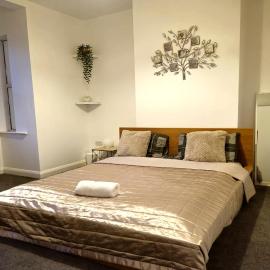 N&M Lodge Dunstable lodge with Free Parking, hotel a Dunstable