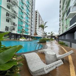 Clover88 Studio Room is in the City but with a seaview