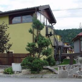 Penzion Zlaty Orol, hotel v destinaci Helcmanovce