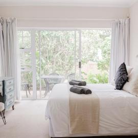 Deja Blue, Amblewood Guesthouse