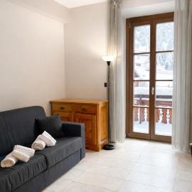 Viesnīca Hostdomus - Mughetto Apartment pilsētā Pradželato