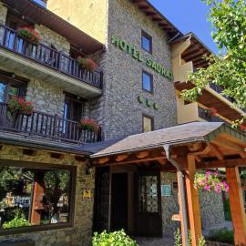 Hotel Saurat, hôtel à Espot