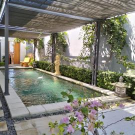 Aroha Villa, hotel di Banjar
