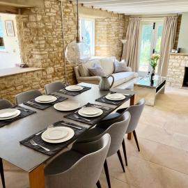 Cotswolds cottage in foodie-heaven near Daylesford, hotel i Kingham