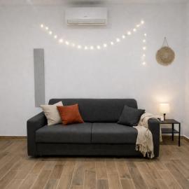 Comfortable studio in the old town of Menton, ξενοδοχείο στη Μεντόν