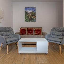 Ares II 15 min Roman Theatre, Crib & Pet Friendly