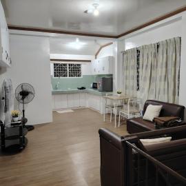 Apartment with a bedroom, living room, kitchen, and a balcony – hotel w mieście San Francisco