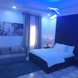 Heirloom Luxury Hotel and Apartments, hotel a Maiyegun