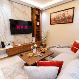 Elegant Studio at 2 Mars Modern, Quiet Convenient