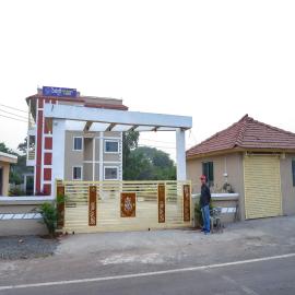 Hotel Devanshri, hotel Pen városában