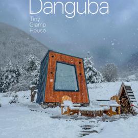 쿠프레스에 위치한 호텔 DANGUBA - Tiny Glamp House With Hot Tub by IGLENA