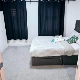 Cosy stylish Double bedroom in central Dartford, hotel v destinácii Dartford