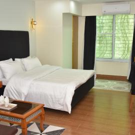 Modern Hotel with Free Wi-Fi Parking,210