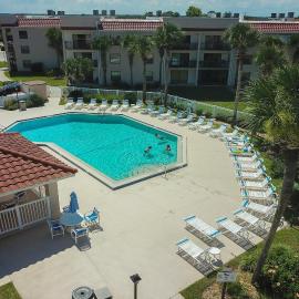 Sun-kissed beach condo with amazing pool, tennis & patio - Steps to the beach!