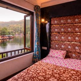 Lake side stays, hotel v destinácii Srinagar