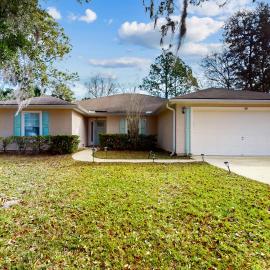 Sunny home with private heated pool, pool spa, fireplace, patio, grill, W/D, AC