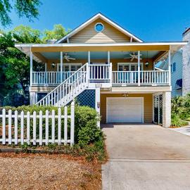 Classic coastal home with game room & private hot tub - walk to beaches