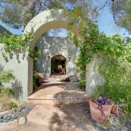Serene Studio Near Wineries, Oak Creek & Sedona, hotel Cornville-ben