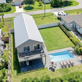 Walk to Beach with Private Pool, Balconies & Huge Lawn | Blocks to Dining