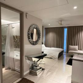Luxury Studios Key 1, hotel in Gurgaon