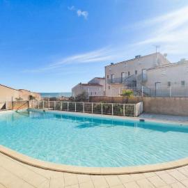 2 Bedroom Lovely Apartment In Fleury D'aude – hotel w mieście Fleury-d'Aude