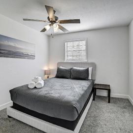 Bayou Bungalow - right in the heart of Galveston!