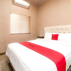 RedDoorz @ Jalan Srikandi Pekanbaru, hotel en Parit