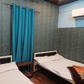 Maa Tara AC Home Stay, hotel u gradu Varanasi