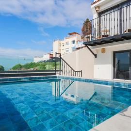 Villa vue mer TAMRAGHT avec piscine et terrasses 15 lits, Hotel in Agadir
