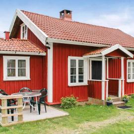 Lovely Home In Härryda With Kitchen, hotel sa Härryda