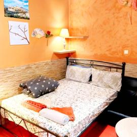 Το Μικρό Σπίτι στη Φάρμα!, hotel a Akharnaí