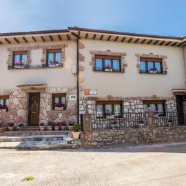 Apartamentos Carolina, hotell sihtkohas Celorio
