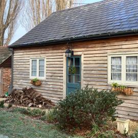 Deco Artist Cottage
