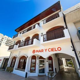 Mar y Cielo, hotel v destinácii Necochea