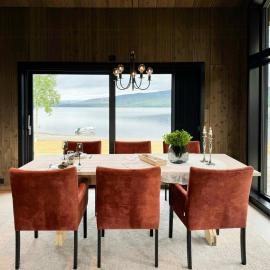 Modern Cabin By The Lake In Kvelia, hotel i Kvemoen