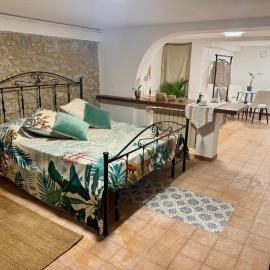 Bilocale rinnovato con Aria Condizionata, Marco Polo, a 2 passi da mare, pineta e centro: Viareggio'da bir otel