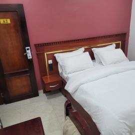 Hôtel Semto, хотел в Edéa