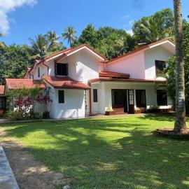 Kudaarala Heritage, hotel a Kengalla