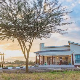 Emylubs Farmhouse near Ol Pejeta Conservancy, hotel in Nanyuki