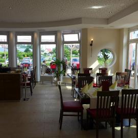 Hotel & Ristorante Passarelli, хотел в Warthausen