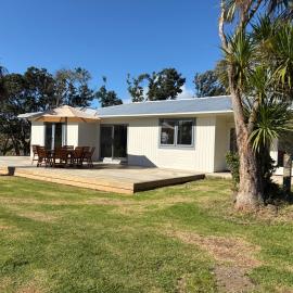 Pouto Farms Packhouse - Coastal Farmhouse, hotel u gradu Pouto