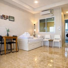 Hug Ubon Rooms - Brand New 1BR with Living Room, Pet Friendly, hotel a Ban Kho