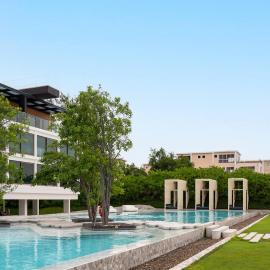 HighFloor Seaview Condo,Pool by the beach,Kitchen,Gym,WIFI