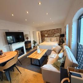 Gästehaus am Privatsee โรงแรมในBiederitz