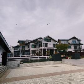 Id villa, hotelli kohteessa Tangmarg